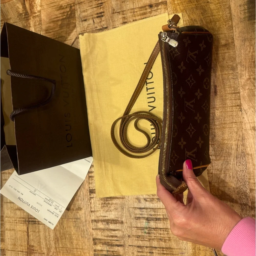Louis Vuitton Monogram Canvas Crossbody Bag in Brown and Tan